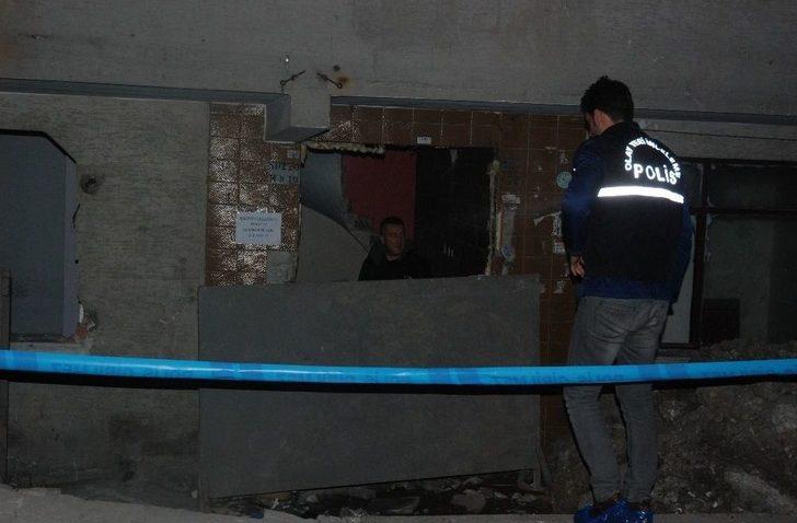 Bahçelievler’de Şüpheli Ölüm. Metruk Binada Yanmış Erkek Cesedi Bulundu G4
