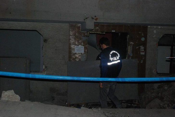 Bahçelievler’de Şüpheli Ölüm. Metruk Binada Yanmış Erkek Cesedi Bulundu G5