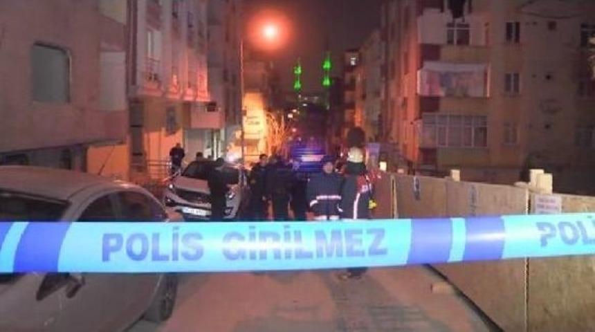 Bahçelievler'de Yanmış Erkek Cesedi Bulundu