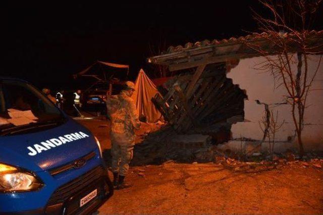 17 Yaşındaki Sürücü Kaza Yaptı: 5 Yaralı