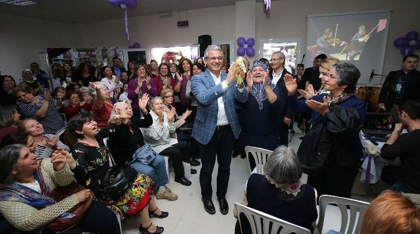 Karşıyaka&rsquo;da Dolu Dolu 8 Mart