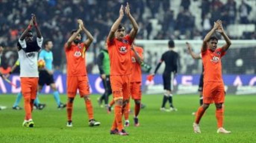 Medipol Başakşehir&rsquo;de İlk Kayıp