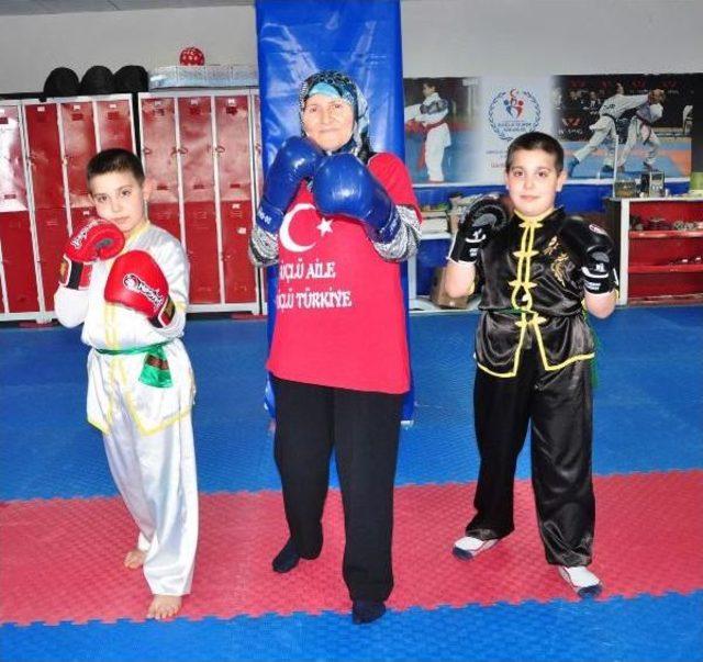 70 Yaşında Lisanslı Wushu Sporcusu Oldu