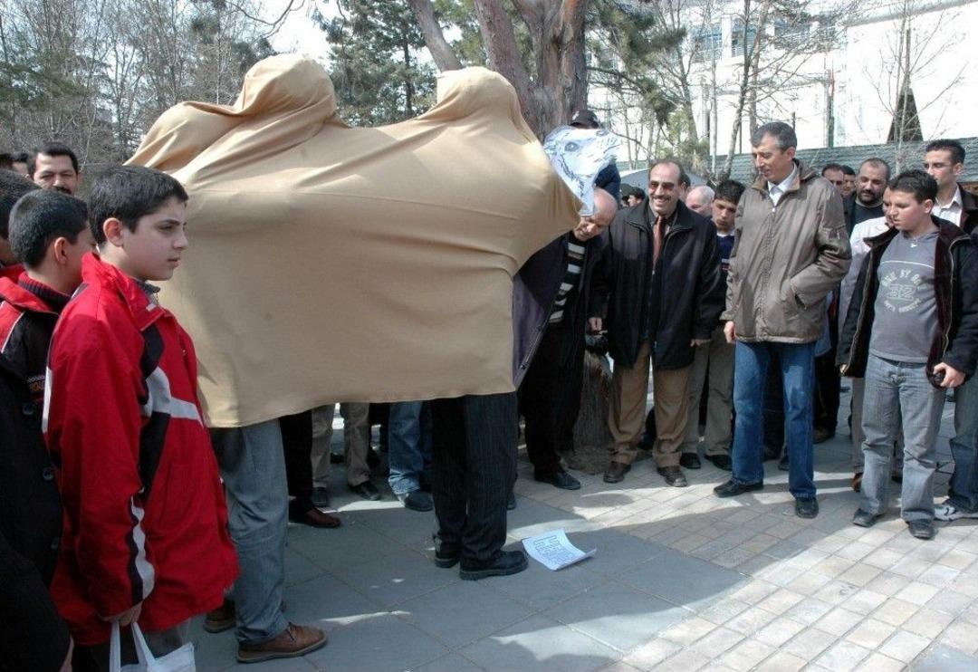 T&uuml;rk Eğitim Sen 2 No&rsquo;lu Şube Başkanı Ali İhsan &Ouml;zt&uuml;rk: