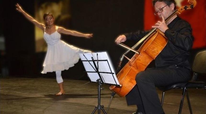 Ad&uuml; &Ouml;ğretim &Uuml;yelerinden Konser