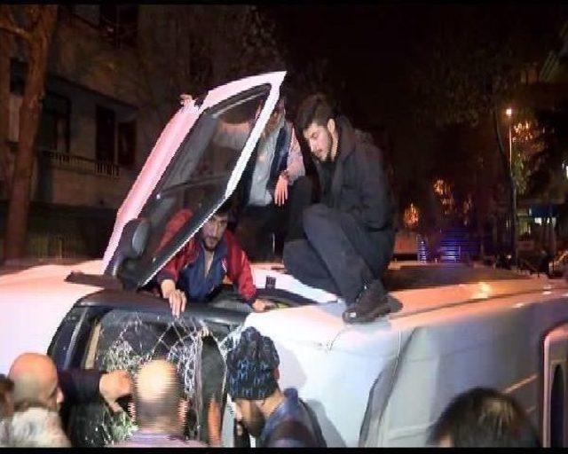 Bayrampaşa'da Trafik Kazası: 1'i Ağır 6 Yaralı