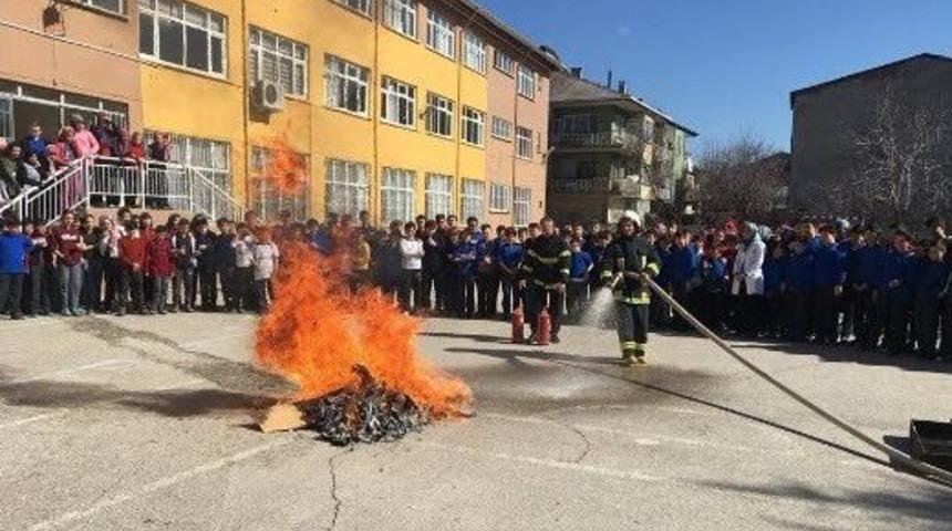 Simav İtfaiyesinden Okullarda Yangın Tatbikatı
