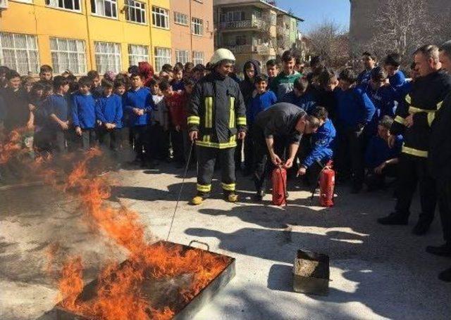 Simav İtfaiyesinden Okullarda Yangın Tatbikatı