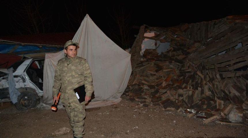 17 Yaşındaki Ehliyetsiz S&uuml;r&uuml;c&uuml; Arkadaşlarıyla Kaza Yaptı