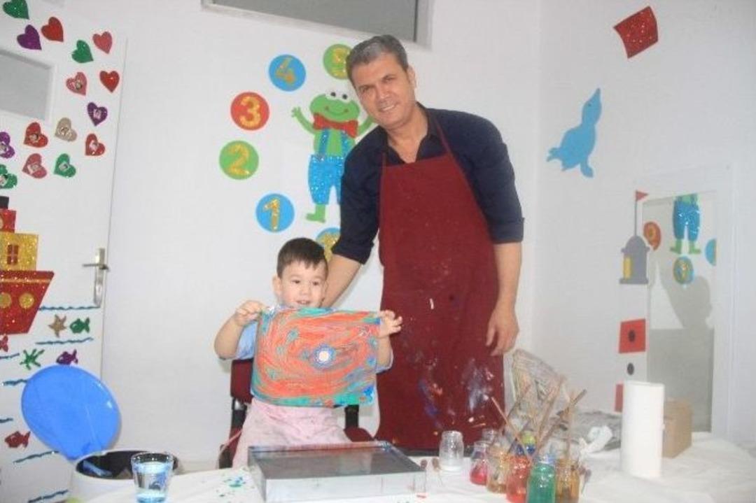 Kağıda Yazmayı &Ouml;ğrenmeden Suya &Ccedil;izmeyi &Ouml;ğreniyorlar...(&ouml;zel Haber)