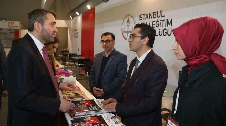 Ak Parti İstanbul İl Başkanı Dr. Selim Temurci, Cnr Kitap Fuarını Ziyaret Etti