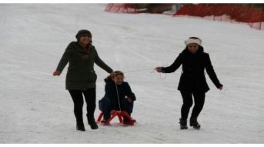 Kyk &Ouml;ğrencileri, Engelli &Ouml;ğrenciler İle Kayak Yaptı