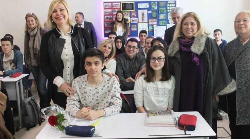 Aso Y&ouml;netici Eşlerinden Mesleki Eğitime Destek