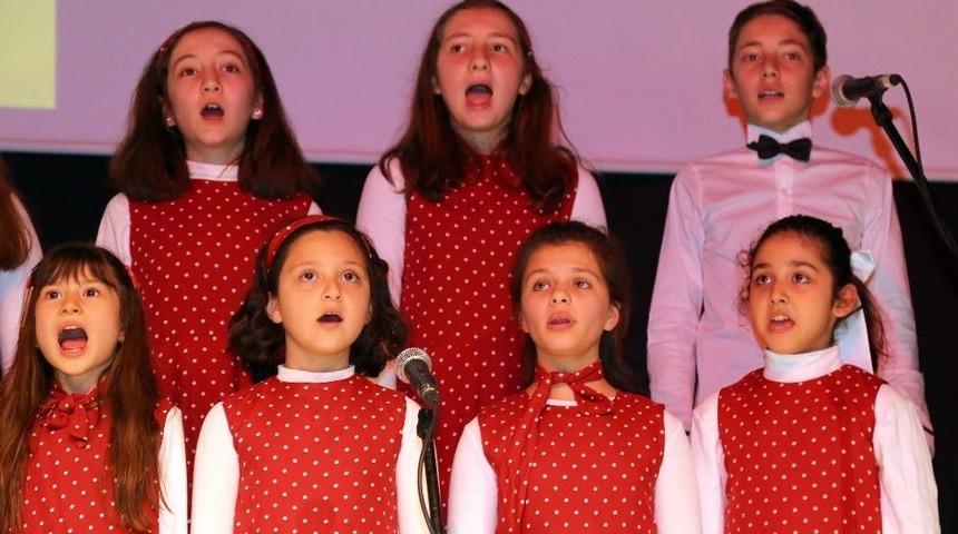 Bin &Ccedil;ocuk Korosu&rsquo;ndan Bahara Merhaba