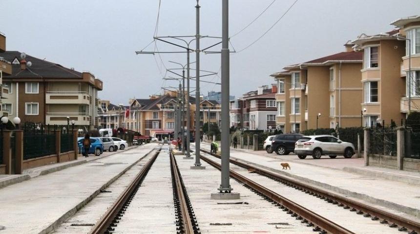 Tramvay Hattında Elektrik Telleri &Ccedil;ekiliyor