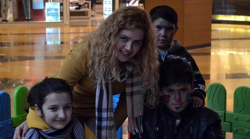 Piazza&rsquo;dan Yeşilay&rsquo;a Tam Destek