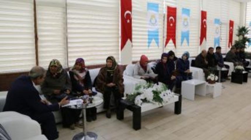 Demirkol Halk G&uuml;n&uuml;nde Vatandaşlarla Buluştu