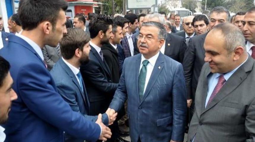 Bakan İsmet Yılmaz, Başkanlık Sistemini Anlattı