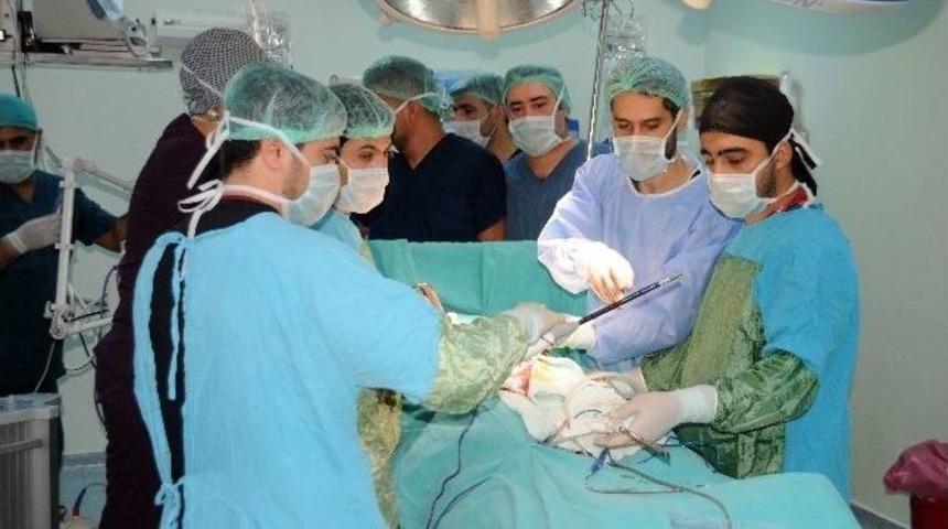 Bağırsaktan İdrar Torbası Yaptı