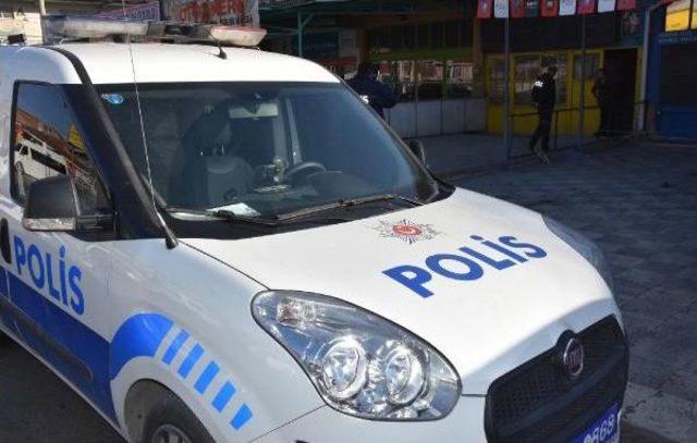 Testereyle Kestiği Ellerini Bulmak Için Polis Seferber Oldu