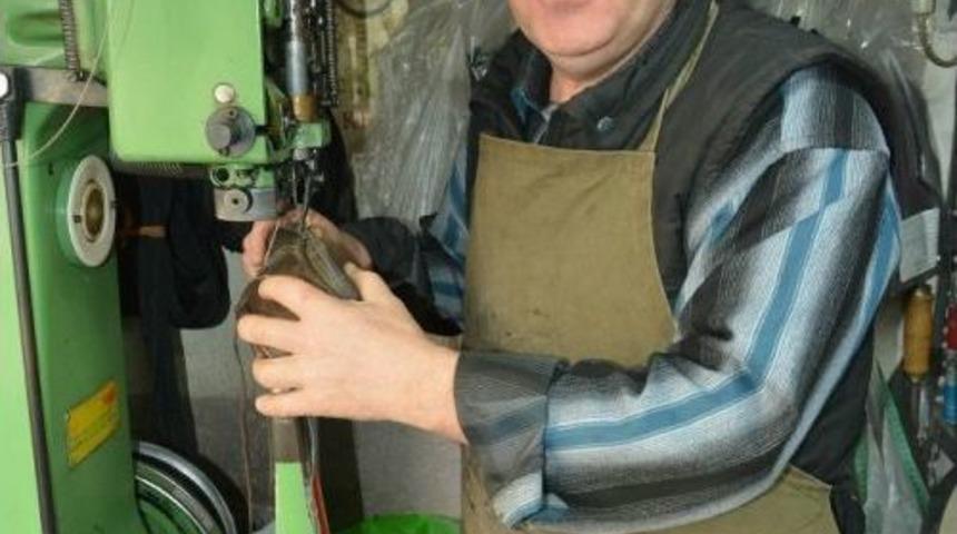 Uşaklı Ayakkabıcılar &Ccedil;ırak Sıkıntısı Yaşıyor