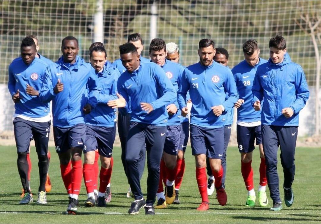 Antalyaspor, Galatasaray Ma&ccedil;ı Hazırlıklarını Tamamladı