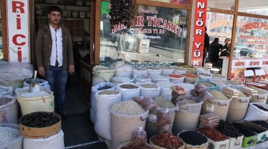 Nohut Ve Yeşil Mercimek Birbiriyle Yarışıyor