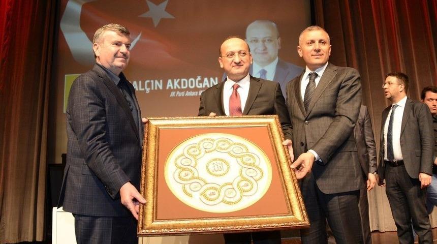 Yal&ccedil;ın Akdoğan: &ldquo;yeni Anayasa, G&uuml;&ccedil;l&uuml; T&uuml;rkiye&rdquo;yi Anlattı