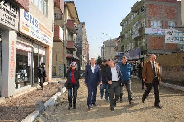 Başkan Dişli, Eski Reji Sokak’taki Çalışmaları İnceledi