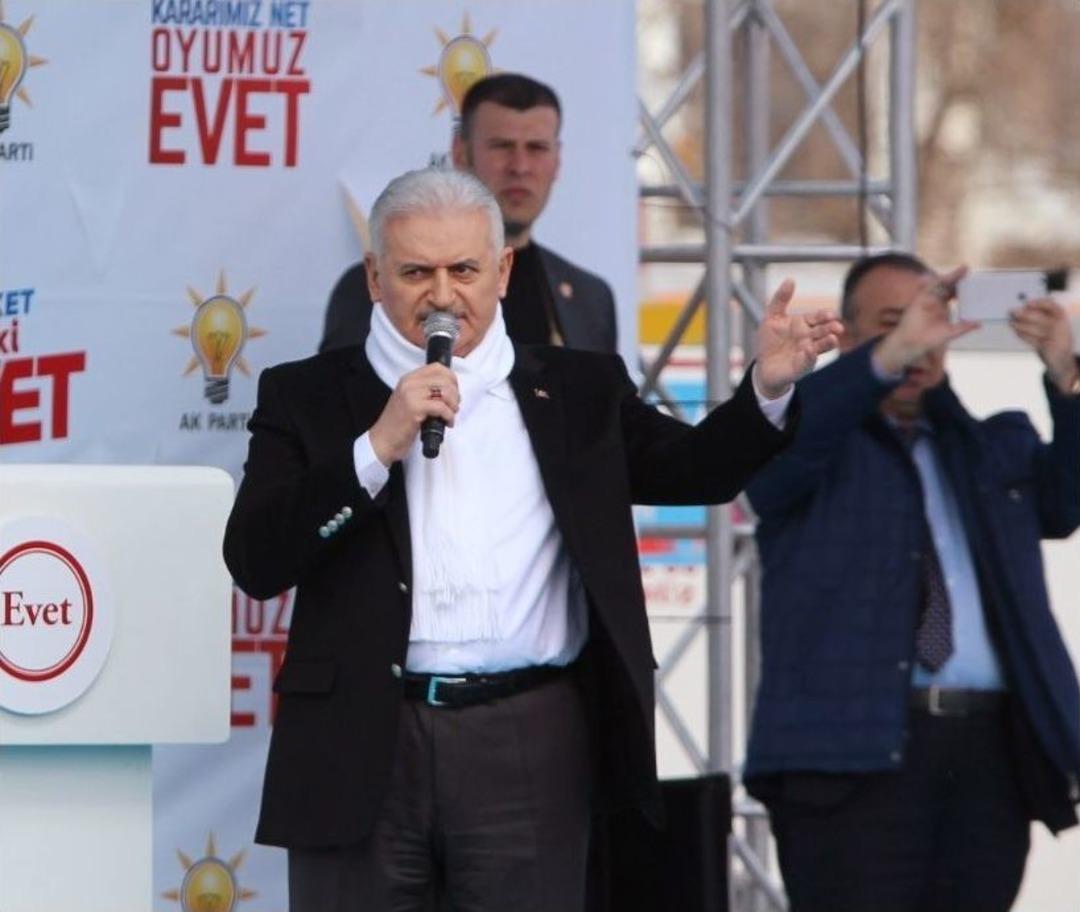 Başbakan Yıldırım, "t&uuml;rkiye&rsquo;de Rejim Sorunu Yok. Değişime Direnen Bir Ana Muhalefet Sorunu Var"