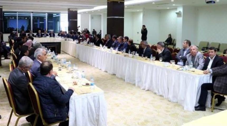 Başbakan Yardımcısı Şimşek Şırnak'ta Esnafı Gezip Referandum I&ccedil;in Destek Istedi