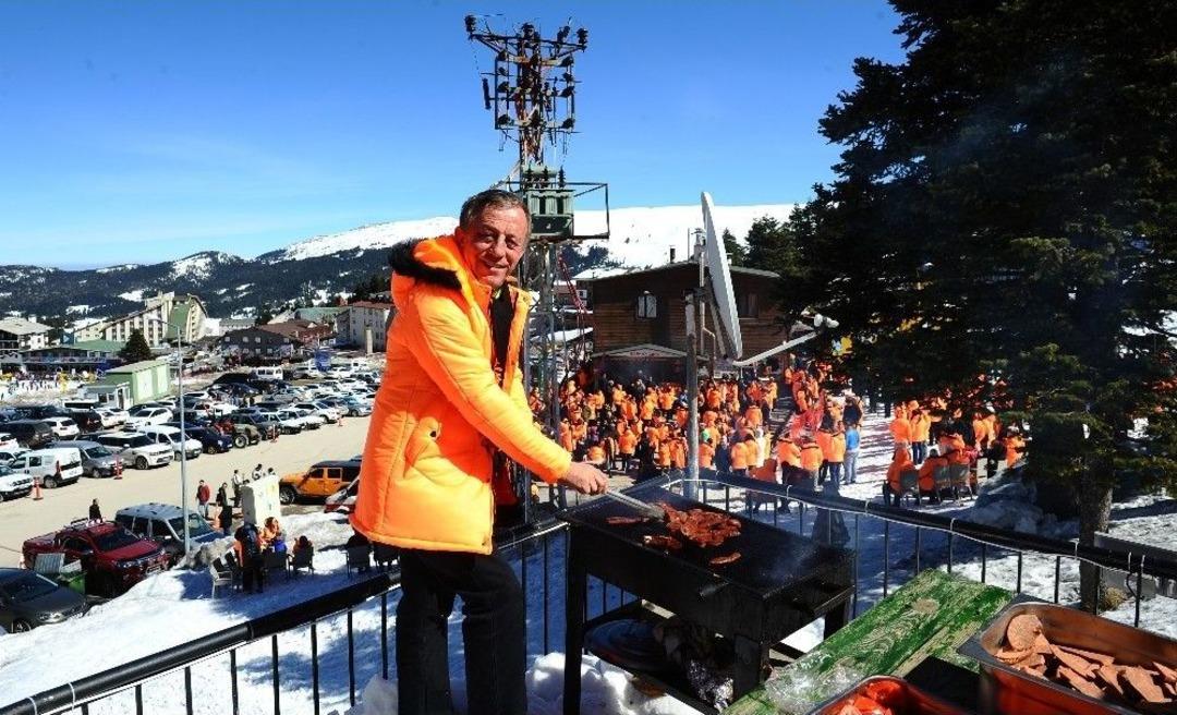 Ağaoğlu&rsquo;ndan Sucuk Partisi