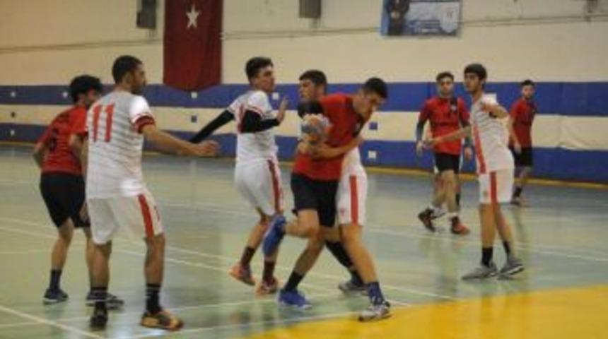 Mersin İdmanyurdu Hentbol Takımı Liderliğe Y&uuml;kseldi