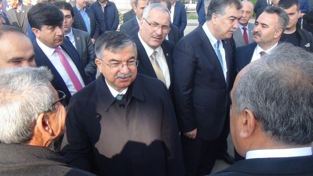 Bakan Yılmaz: "cumhurbaşkanına Yeni Sistemde İlave Bir Yetki Getirilmemiştir"