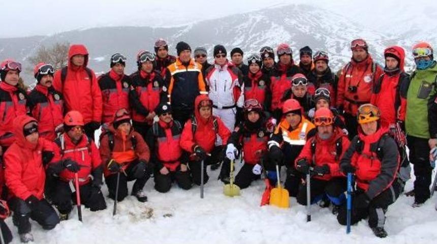 Kayak Merkezinde Arama Kurtarma Tatbikatı