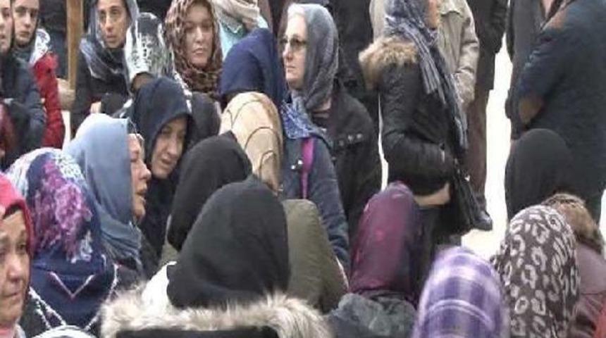 &Ccedil;ocukları Da Kendileri Gibi Yetim Kaldı