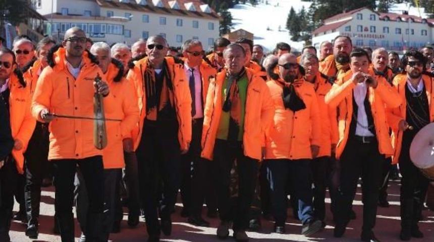 Ağaoğlu D&uuml;ğ&uuml;n &Ouml;ncesi Akrabalarına Sucuk Partisi D&uuml;zenledi