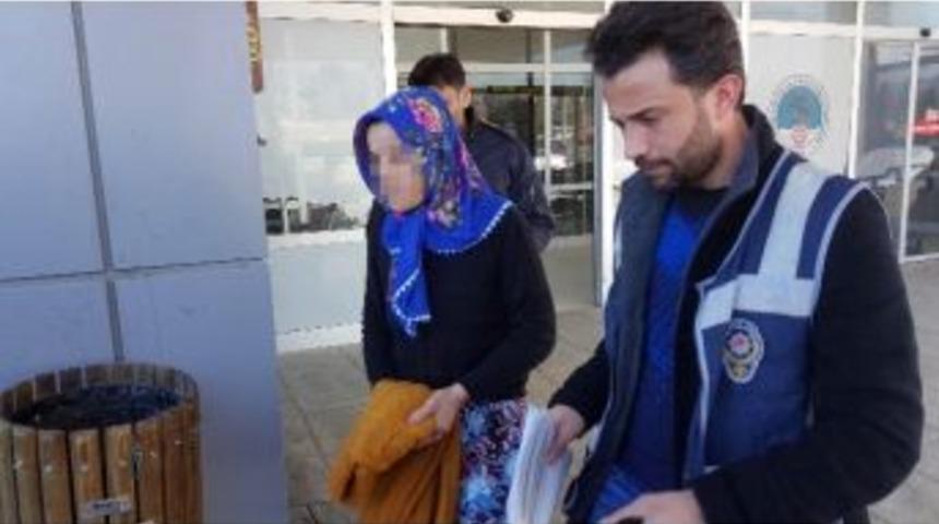 Temizlik Yaptığı Evin Altınlarını &Ccedil;aldı