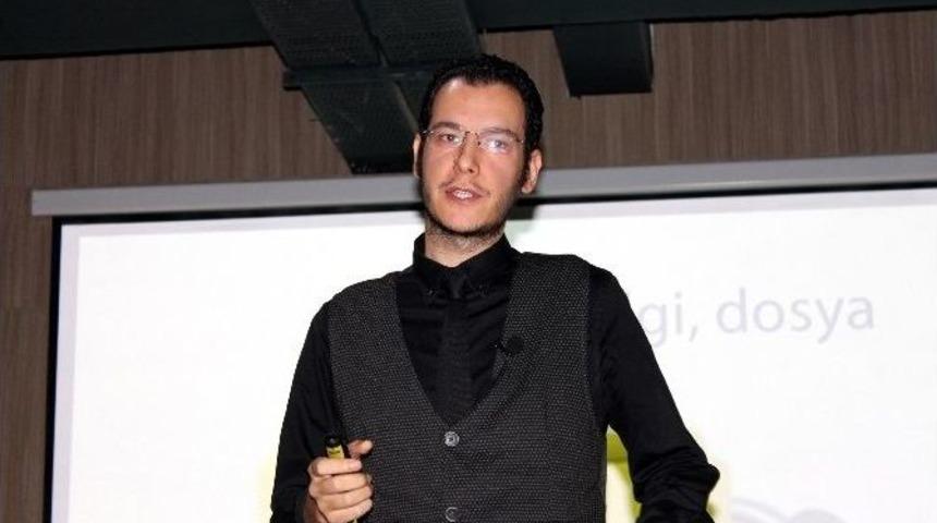 "internette &Ccedil;ocuklarınızın Ellerini Bırakmayın"