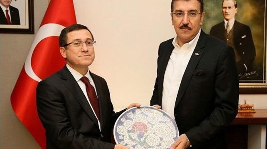 Bakan T&uuml;fenkci Ve Kılı&ccedil;&rsquo;tan İn&ouml;n&uuml; &Uuml;niversitesi Rekt&ouml;r&uuml;ne Ziyaret