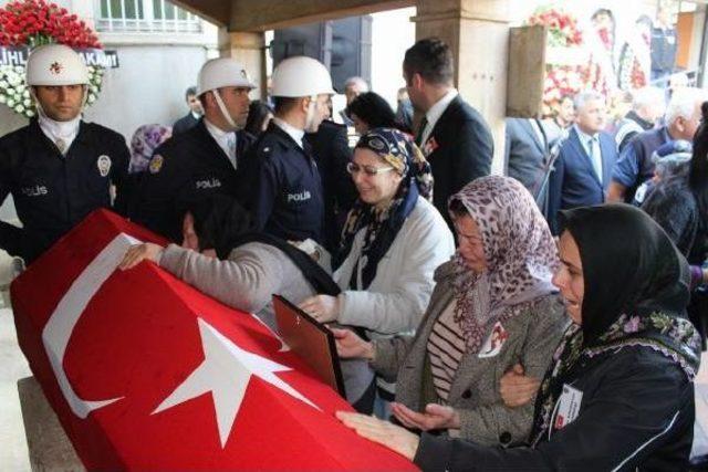 Kaza Şehidi Polis, Salihli'de Toprağa Verildi