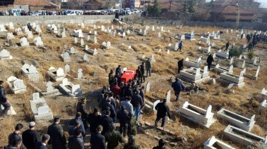 Kazada &Ouml;len Uzman &Ccedil;avuş Toprağa Verildi