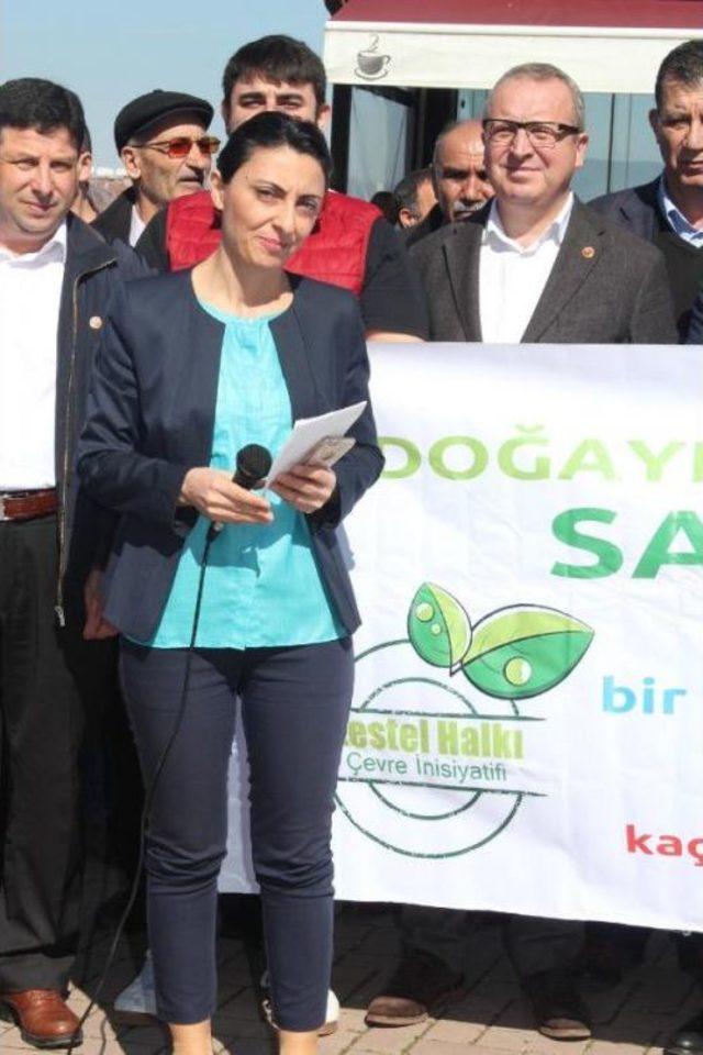 Kirlilik Protestosu Sonrası Chp'li Vekile Doğum Günü Sürprizi