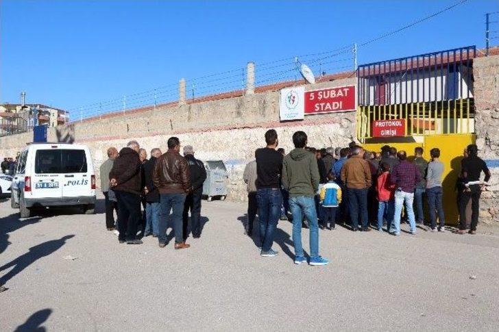 Biletli Taraftar Stada Alınmadı G5