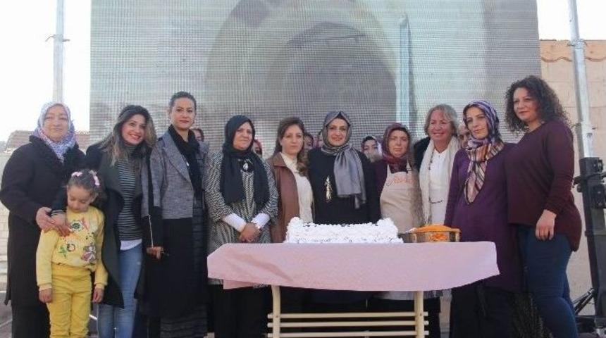 Kadınlar İş Yerlerinin Birinci Yılını Kutladı