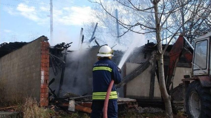 Kullanılmayan Baraka Alev Alev Yandı