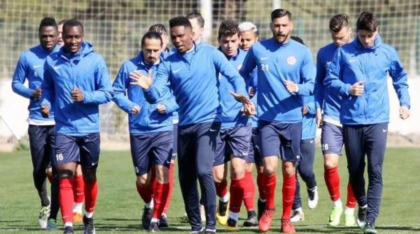Antalyaspor Taktik &Ccedil;alıştı