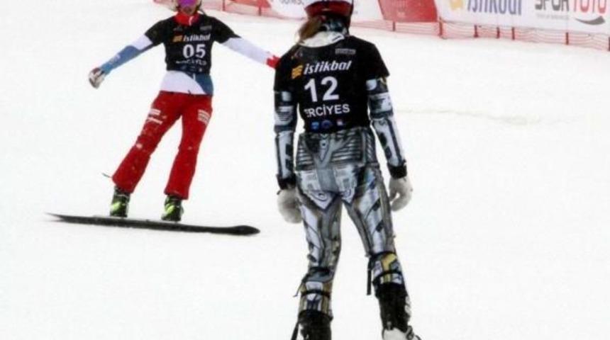 Snowboard D&uuml;nya Kupası Final Yarışları Ertelendi