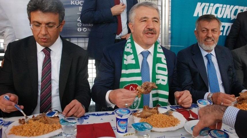 K&uuml;&ccedil;&uuml;k&ccedil;ekmece 2&rsquo;nci Kaz Eti Festivali&rsquo;ne Yoğun İlgi