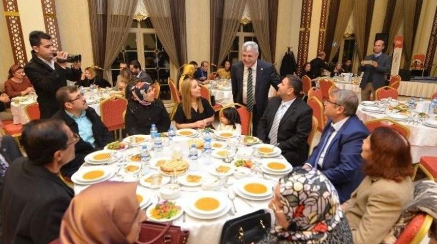 Bakan Tüfenkci: “ak Parti Olarak Eğitme Büyük Önem Veriyoruz”